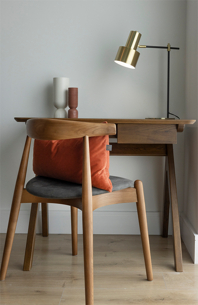 Marko Desk (Dark Oak)